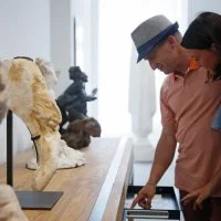 couple salle Dard&eacute; Mus&eacute;e