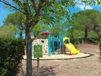 Aire de jeux camping les Vailh&eacute;s &copy; Antonnella Kadouche - CCLL