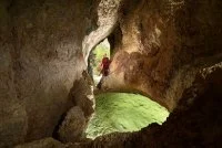 Grotte de Clamouse - Entr&eacute;e naturelle &copy; Philippe Crochet