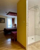 Chambre Jaipur et salle de bain &copy; S. Allizon