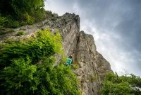 Falaises de Labeil - site escalade Rocher des Esclops &copy; Vincent Bartoli