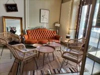 La Fontaine Lod&egrave;ve Tearoom 2  &copy; Alice Thomson Thibault 