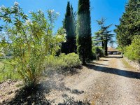 Le beau chemin privé de la Villa L'occitane... © VILLA L'OCCITANE