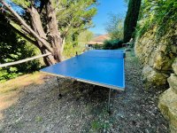 Table de Ping-Pong avec vue dominante depuis les restanques. © VILLA L'OCCITANE