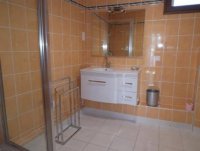 039;eau (douche, lavabo, wc) de la chambre 3.  © Gîtes de France