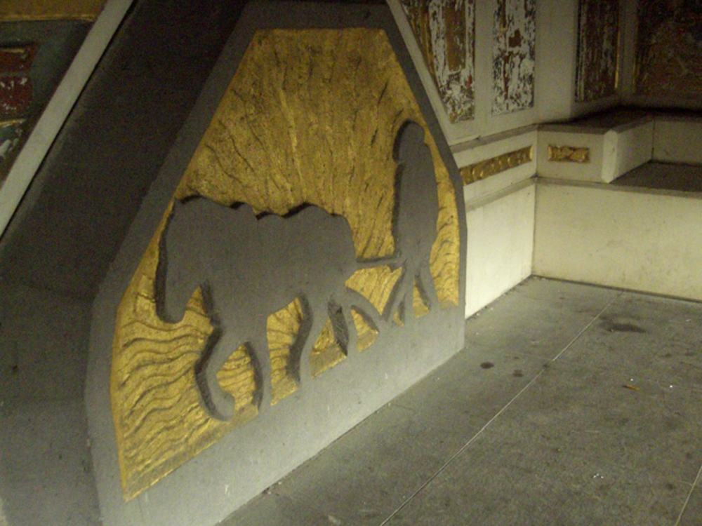 Détail de la cheminé monumentale de Paul Dardé