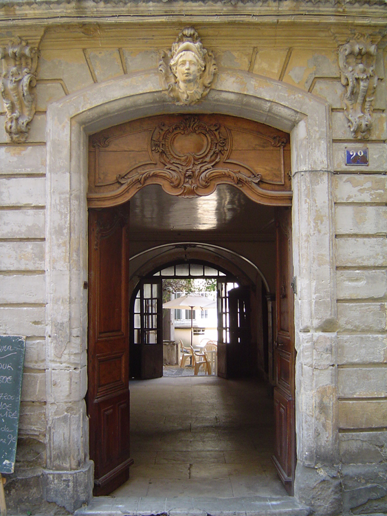 Hôtel de la Prunarède, XVIIIe s. 28 rue du Cardinal de Fleury