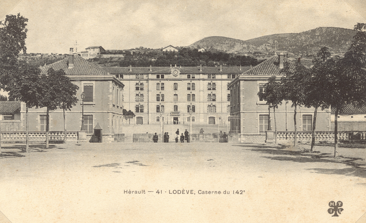 Carte postale ancienne - Caserne Fouque